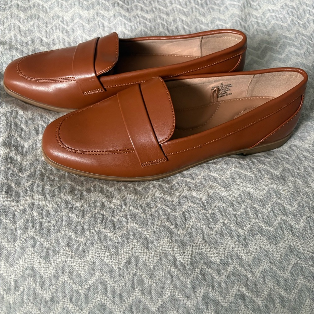 Old Navy Women's Brown Slip-On Penny Loafers